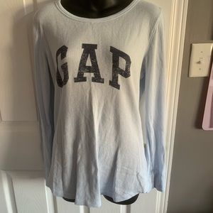 2/20$ 🛍 Gap thermal long sleeve Large